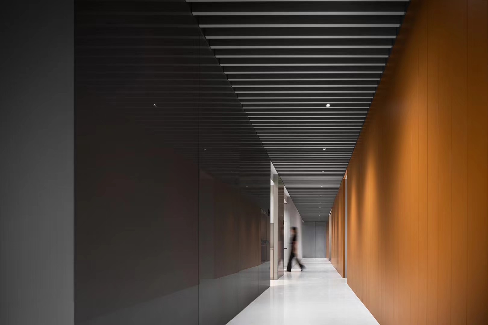 理性純粹，辦公空間的極簡表達